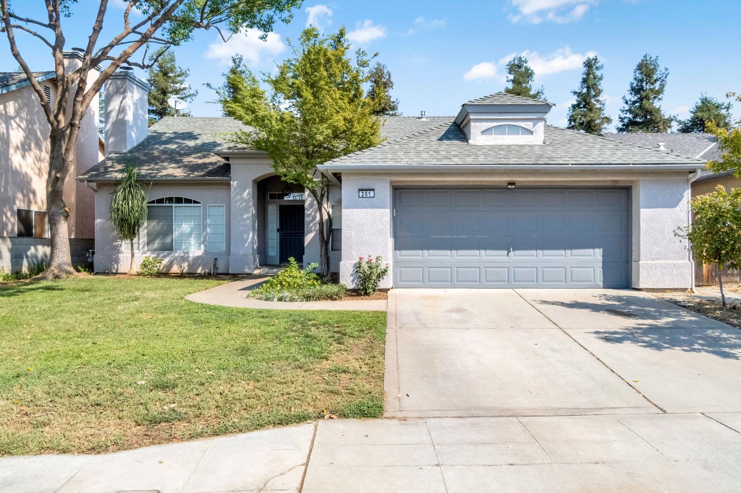 261 W Chennault Avenue