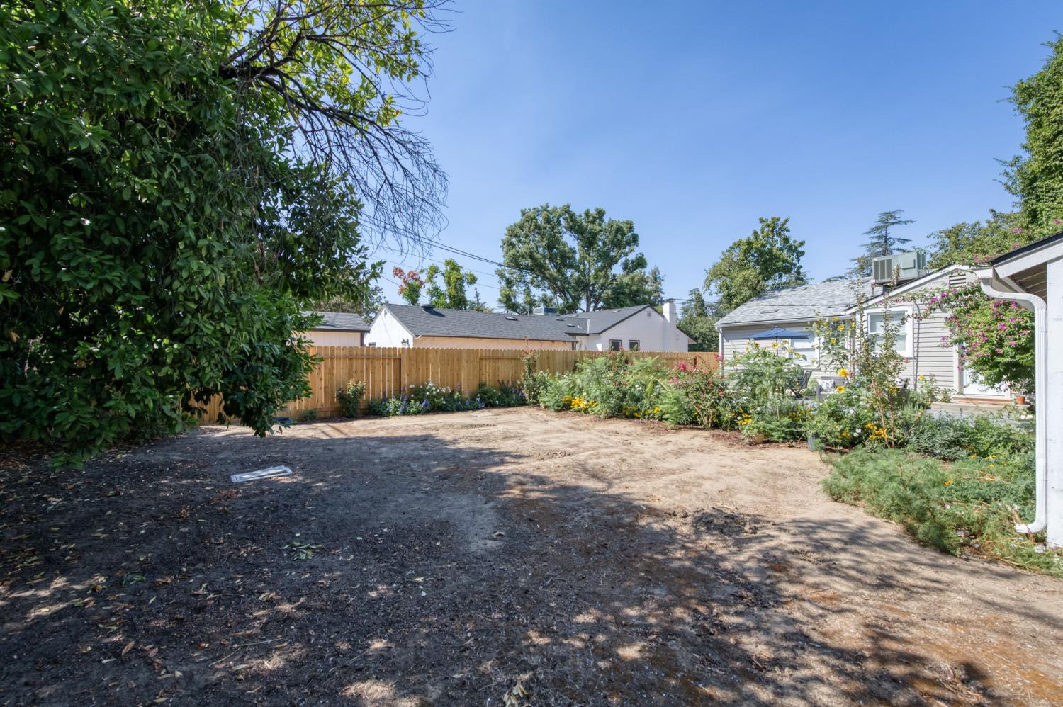 822 E Dayton Avenue