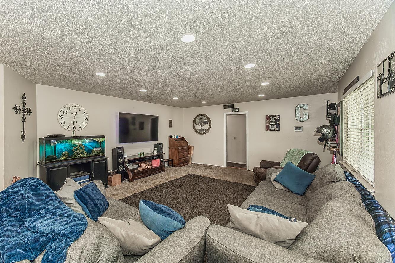 13549 S Henderson Road