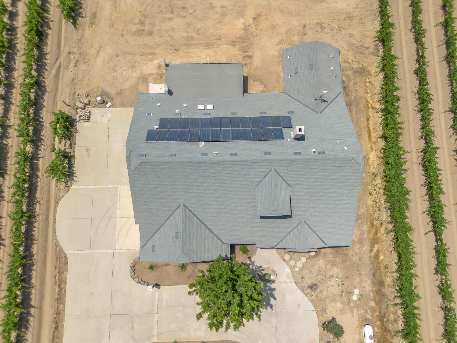 4281 N Rolinda Avenue