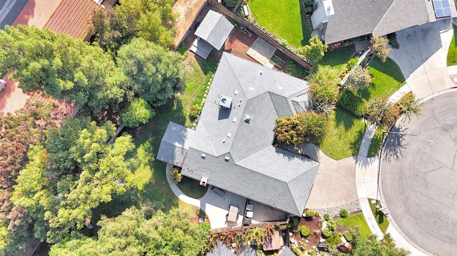 1102 W Paul Avenue