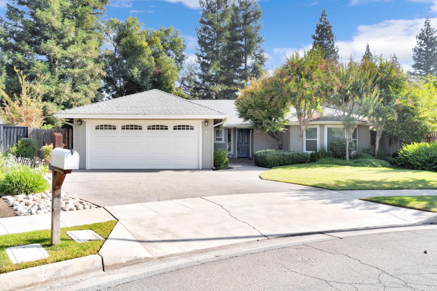 1102 W Paul Avenue