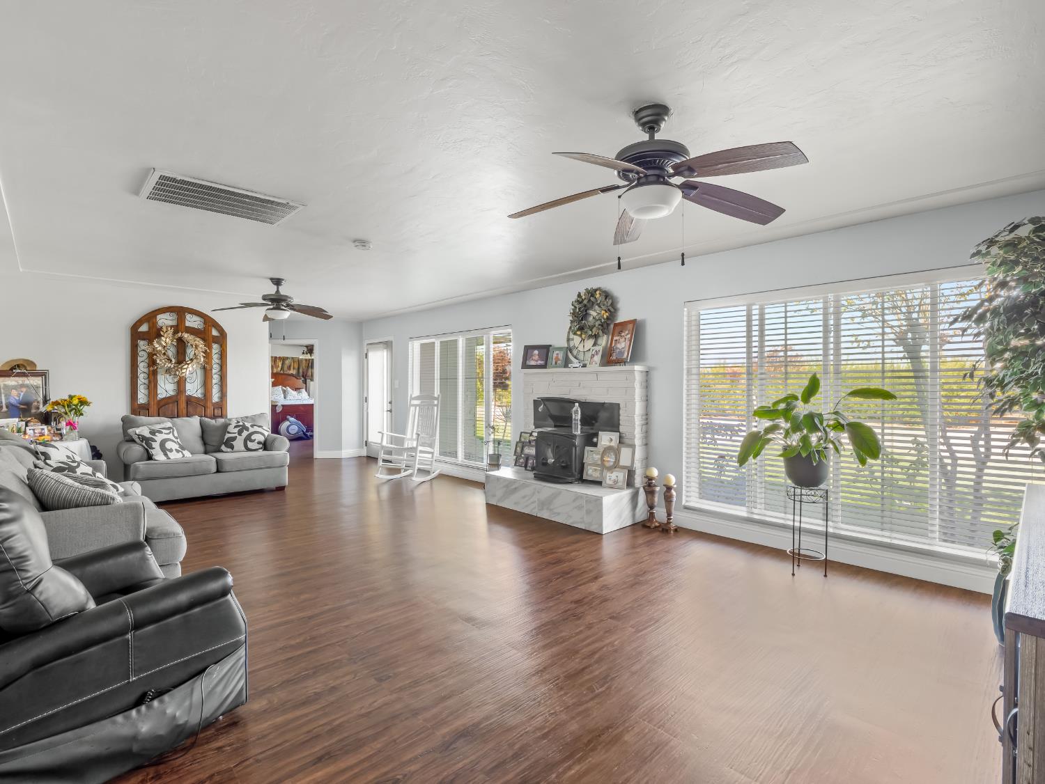 20445 W Manning Avenue