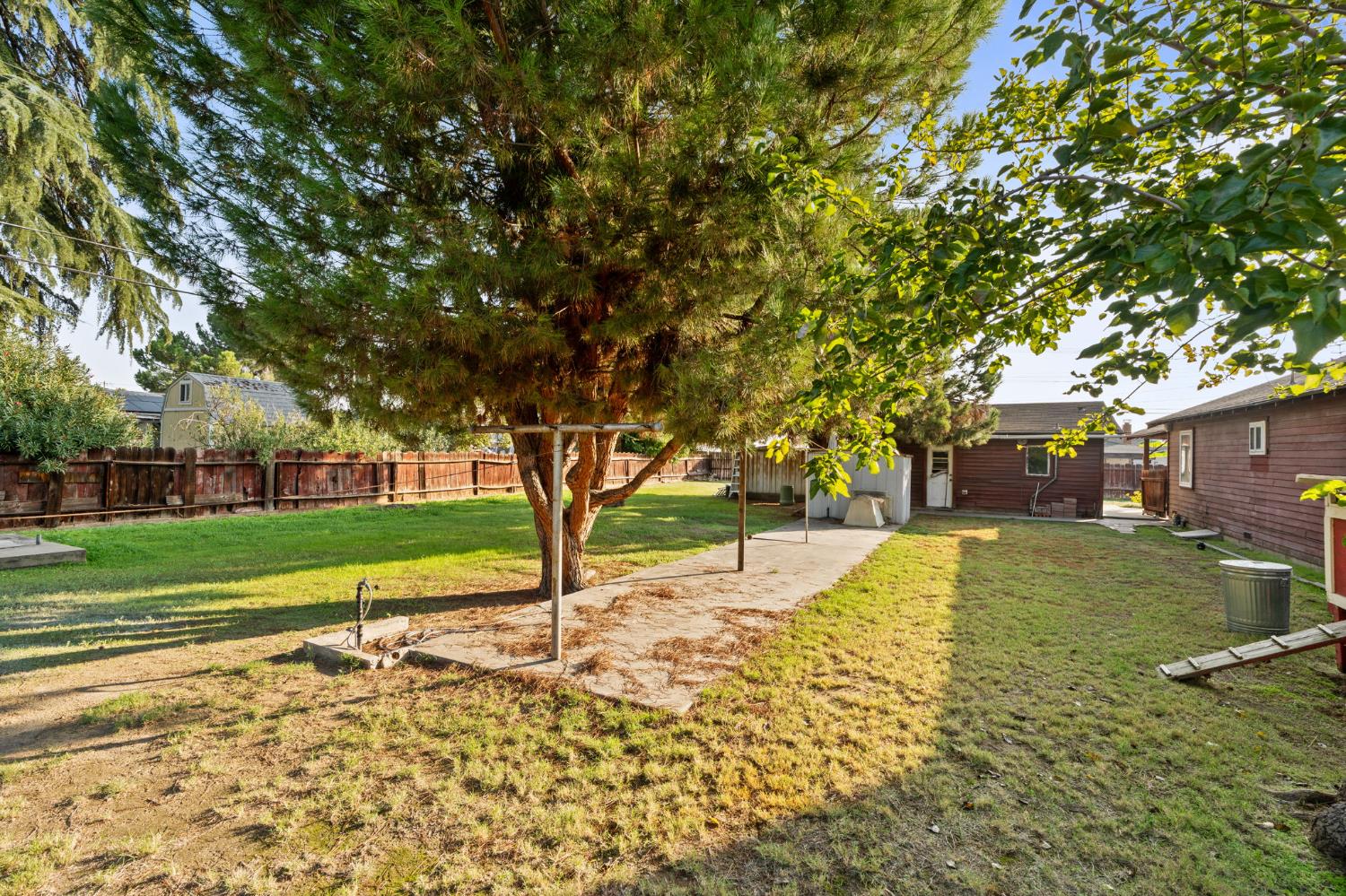 4785 E Andrews Avenue