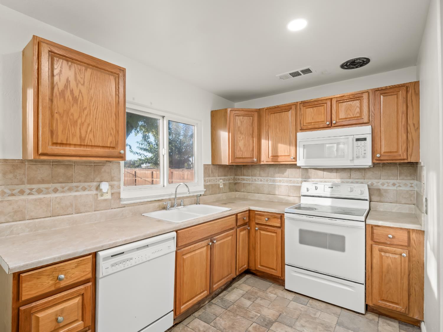 1824 Vasquez Drive