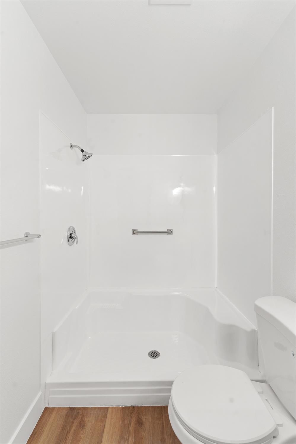221 W San Joaquin Street
