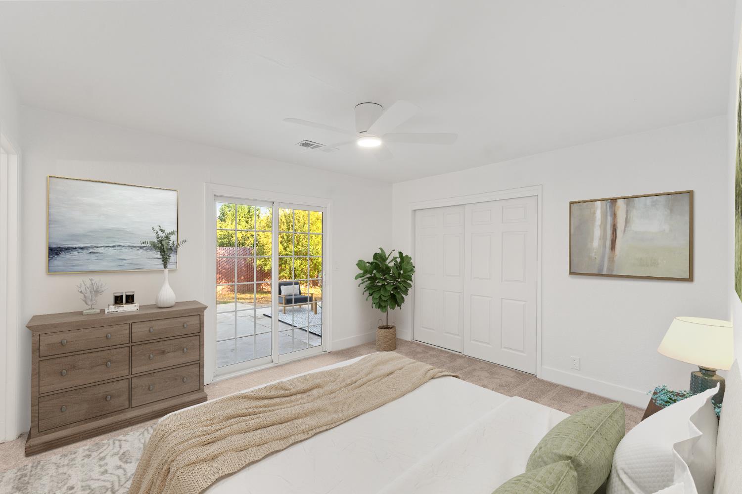 221 W San Joaquin Street
