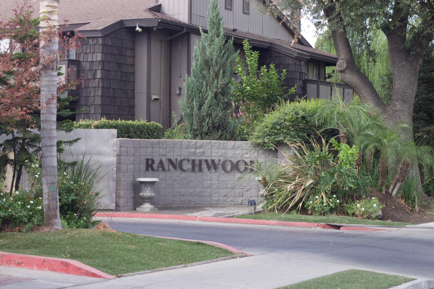 1190 S Winery Avenue # 124
