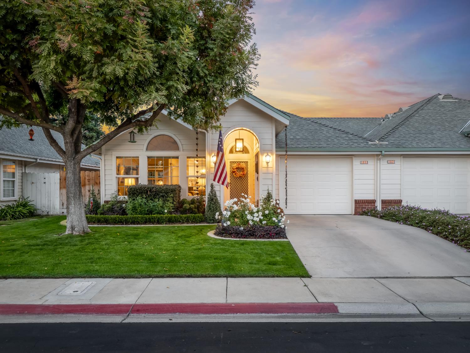 1650 E Morningstar Lane