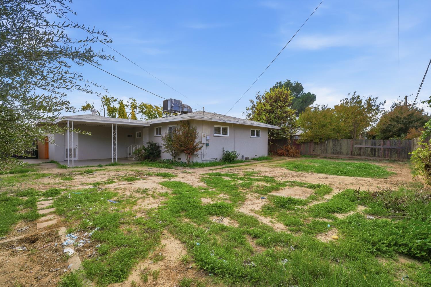 2999 E Richert Avenue