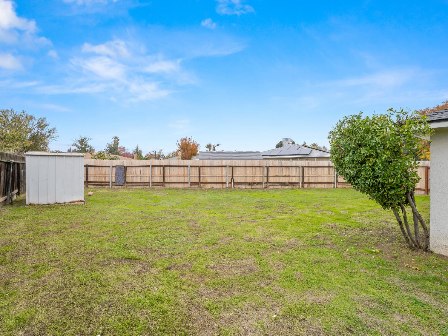4557 N Sequoia Drive
