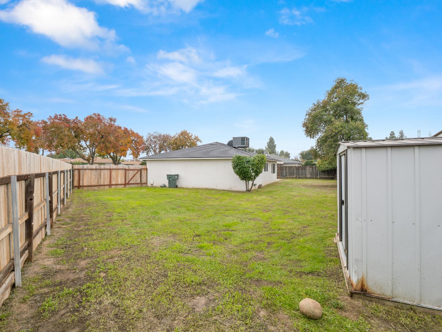 4557 N Sequoia Drive