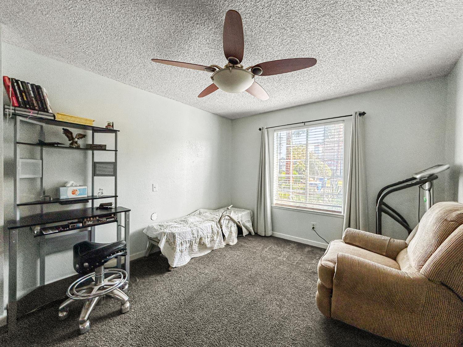 3243 N Dewey Avenue