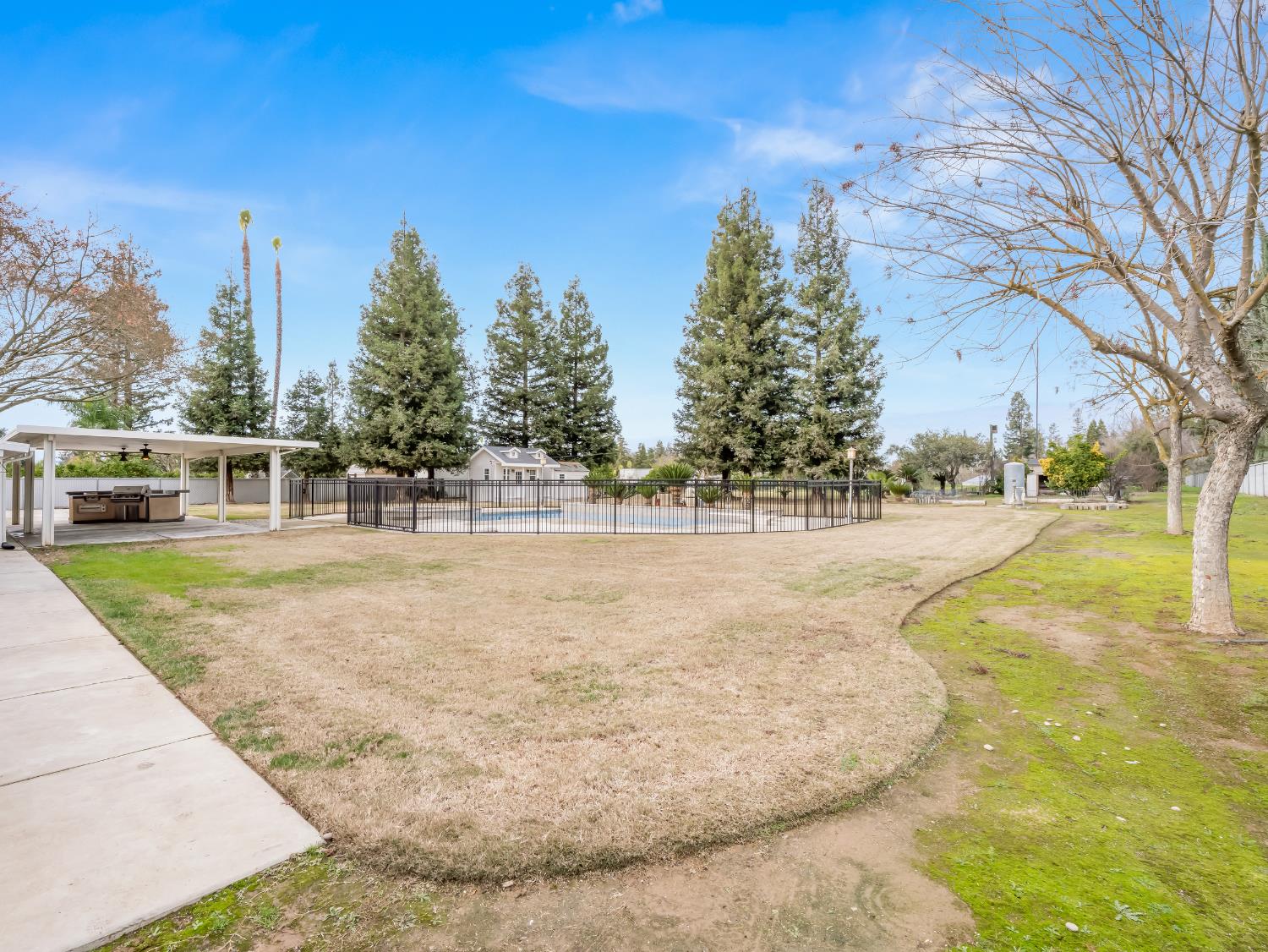 7284 W Rialto Avenue