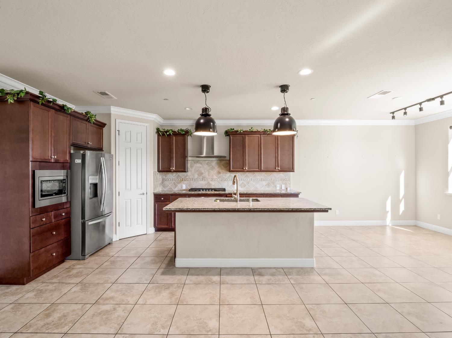 11584 N Via Venitzia Avenue