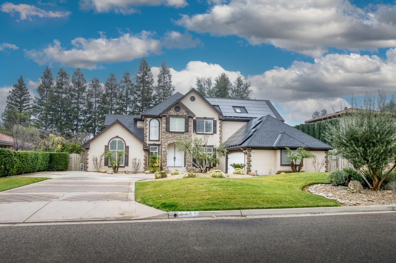 2450 W Beechwood Avenue