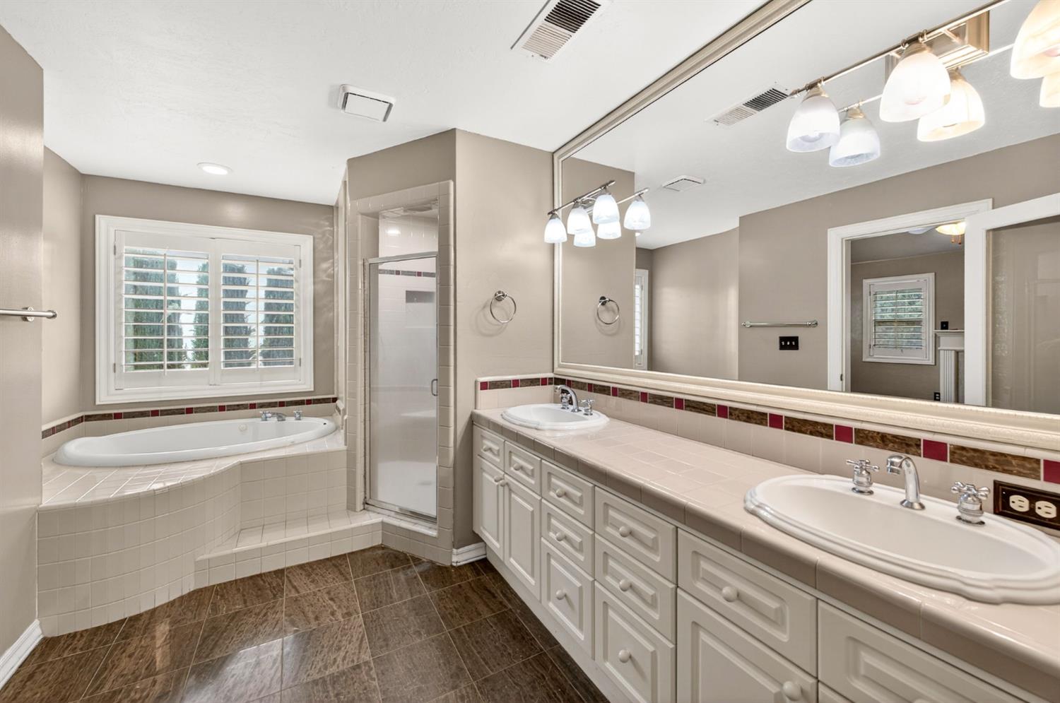 2450 W Beechwood Avenue