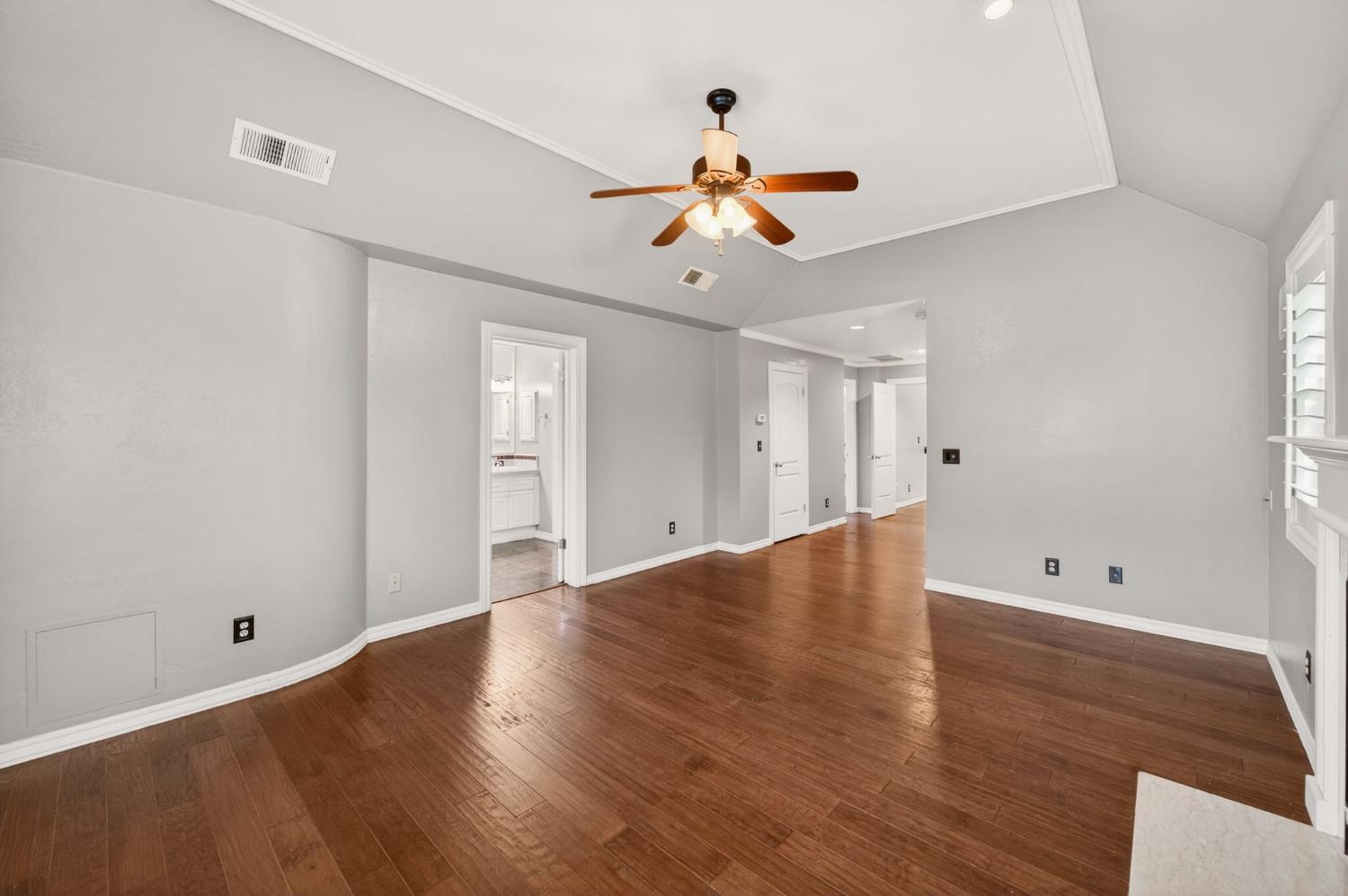 2450 W Beechwood Avenue