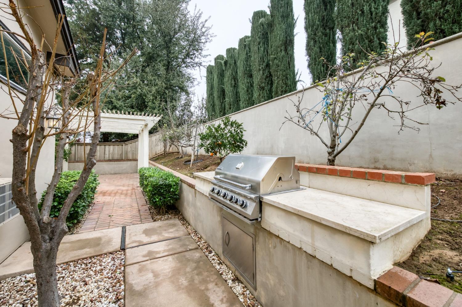 2450 W Beechwood Avenue