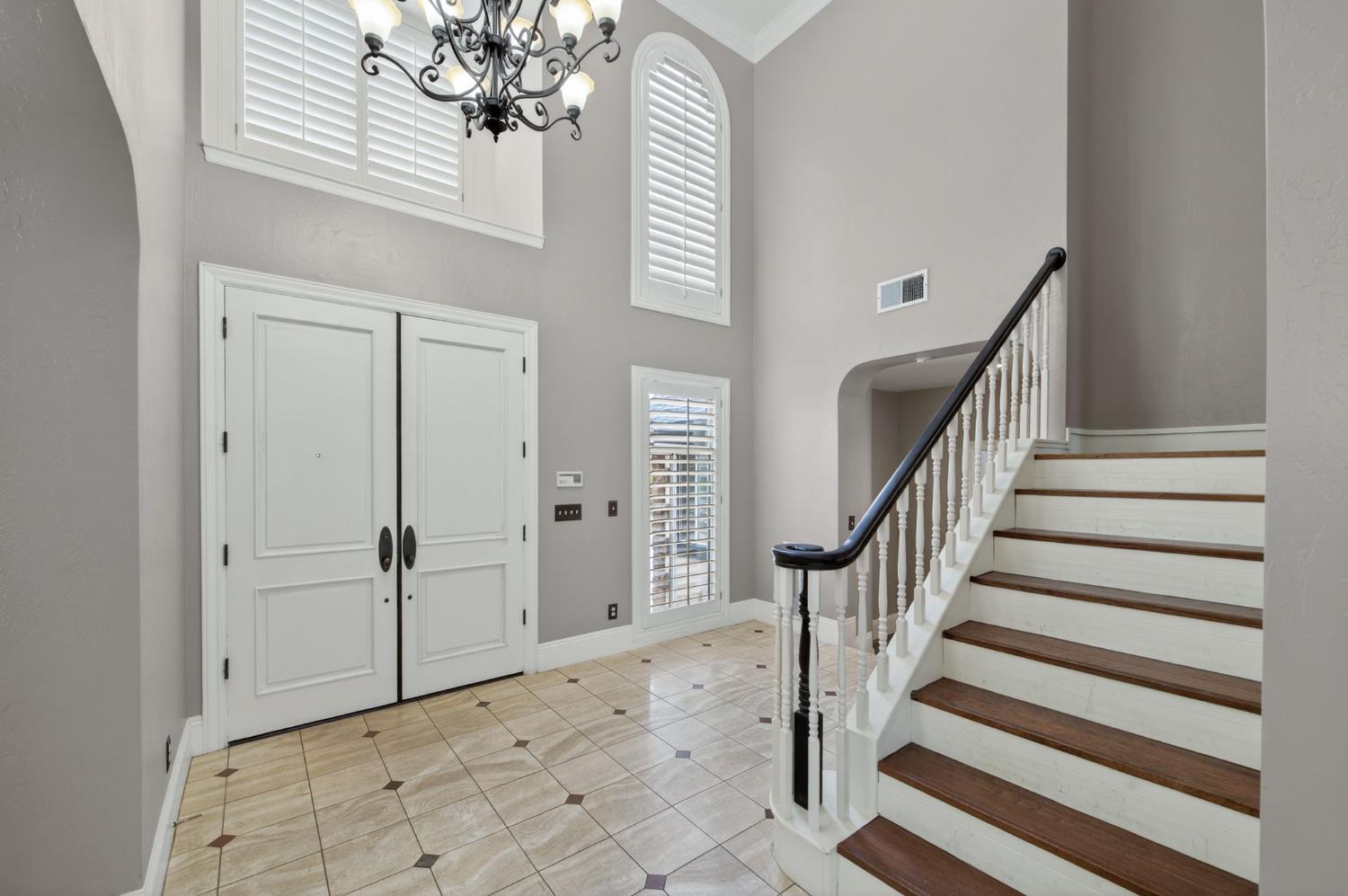 2450 W Beechwood Avenue