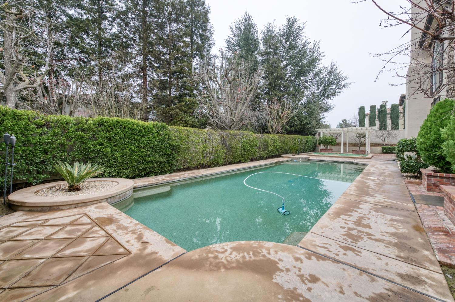 2450 W Beechwood Avenue