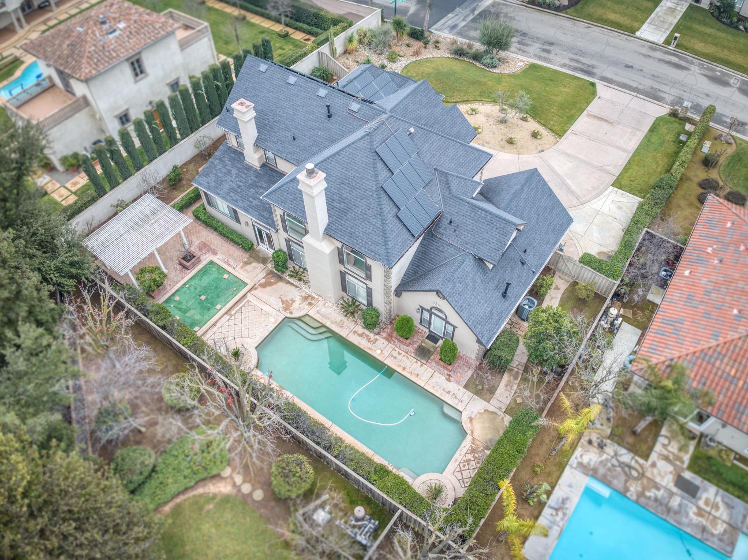 2450 W Beechwood Avenue