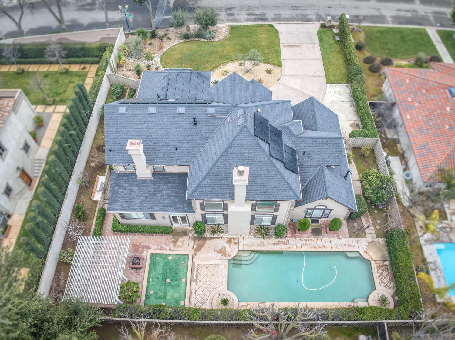 2450 W Beechwood Avenue