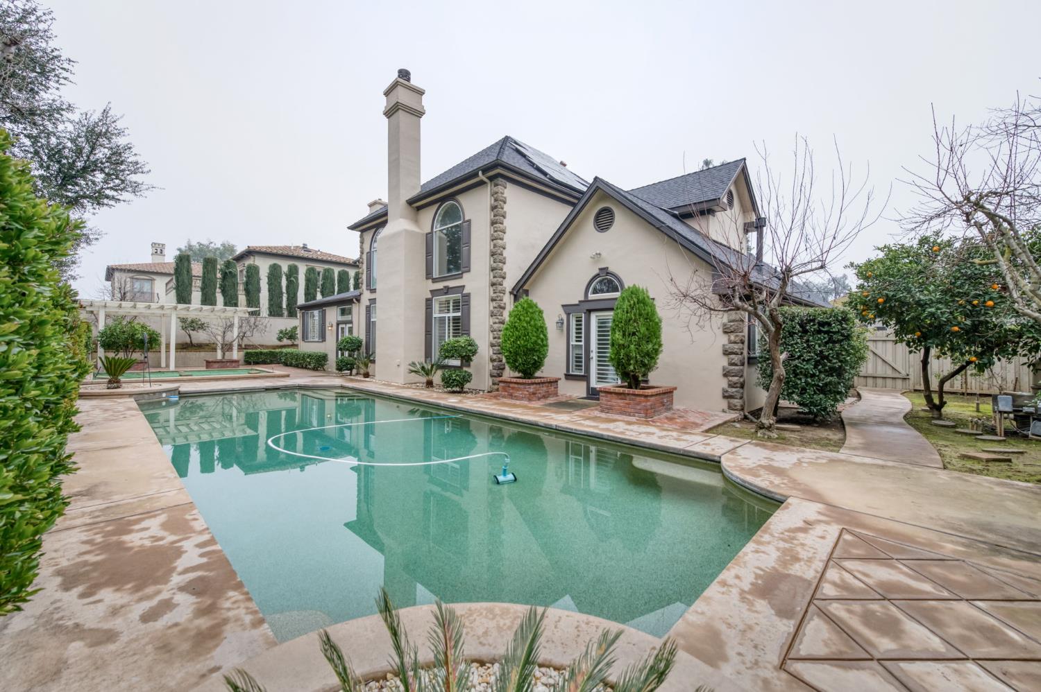 2450 W Beechwood Avenue