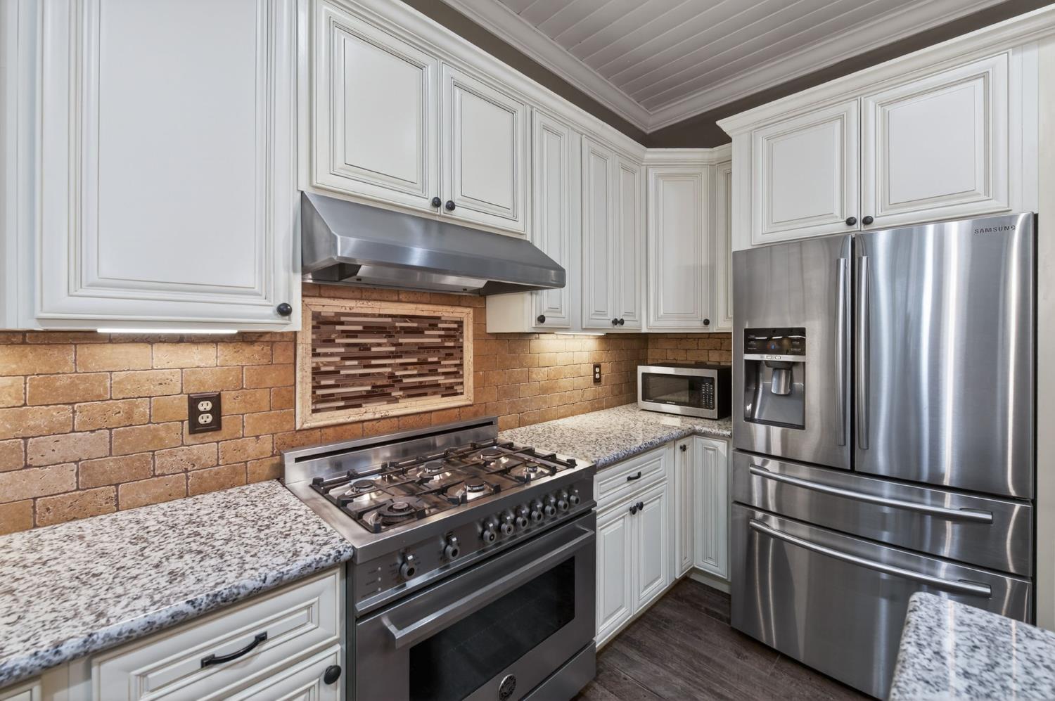 2450 W Beechwood Avenue