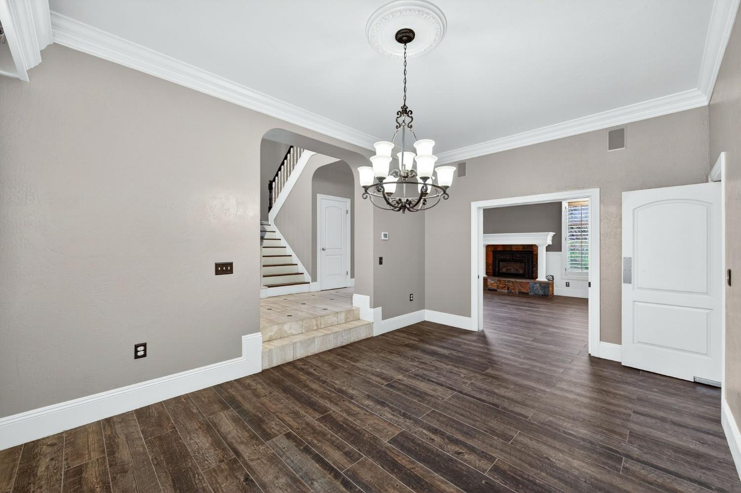 2450 W Beechwood Avenue