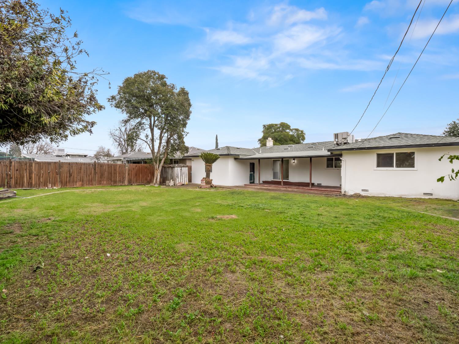 568 E San Ramon Avenue