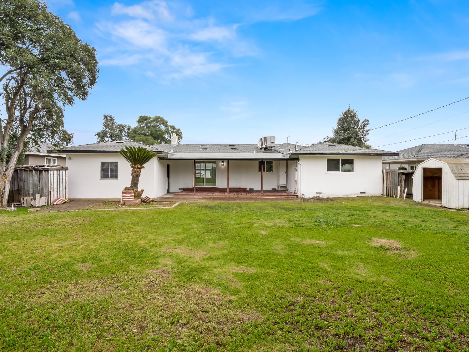 568 E San Ramon Avenue