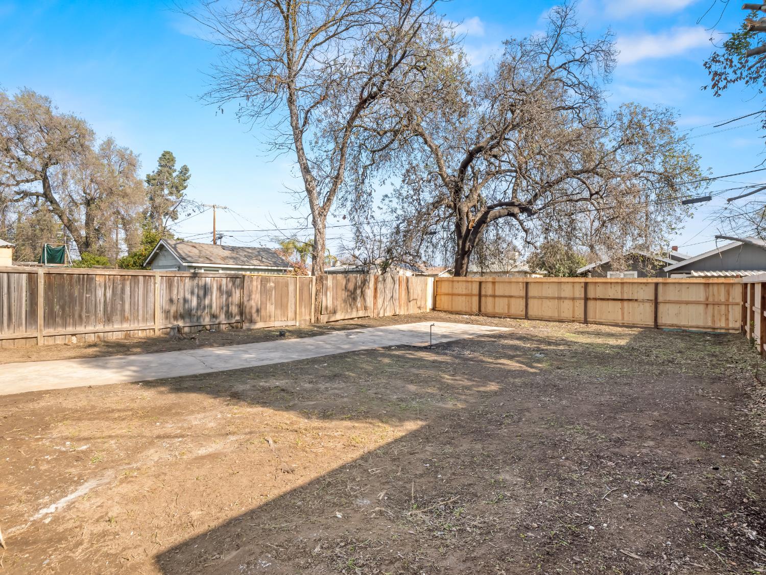 954 N Safford Avenue
