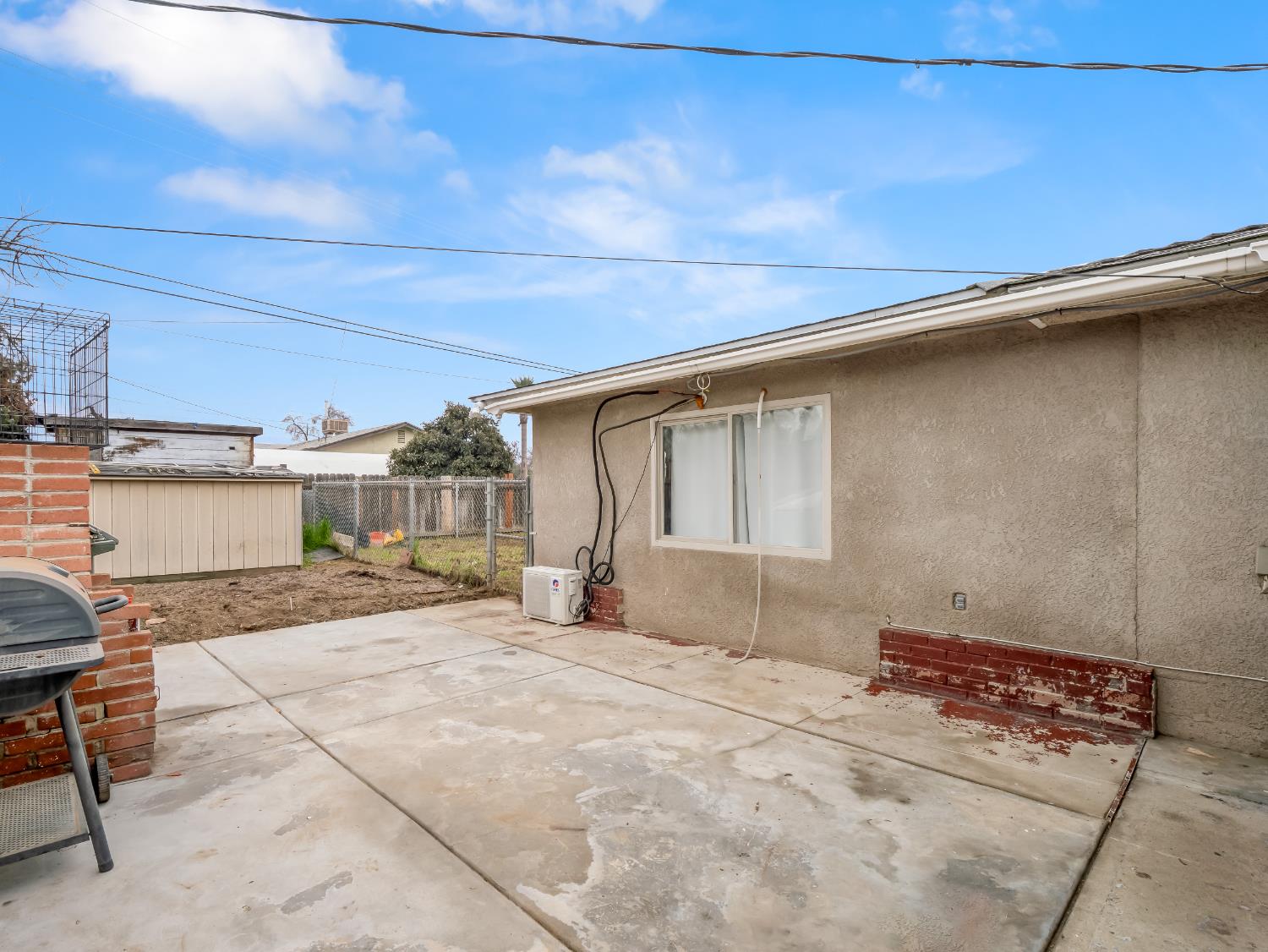 2337 S Maple Avenue