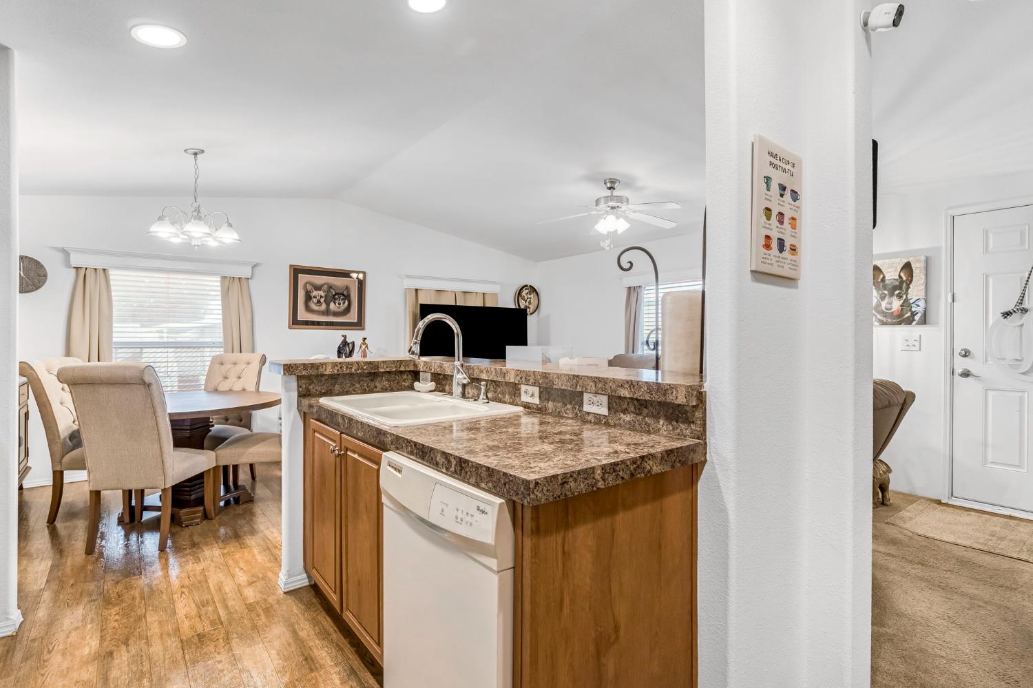 1650 Villa Avenue # 9