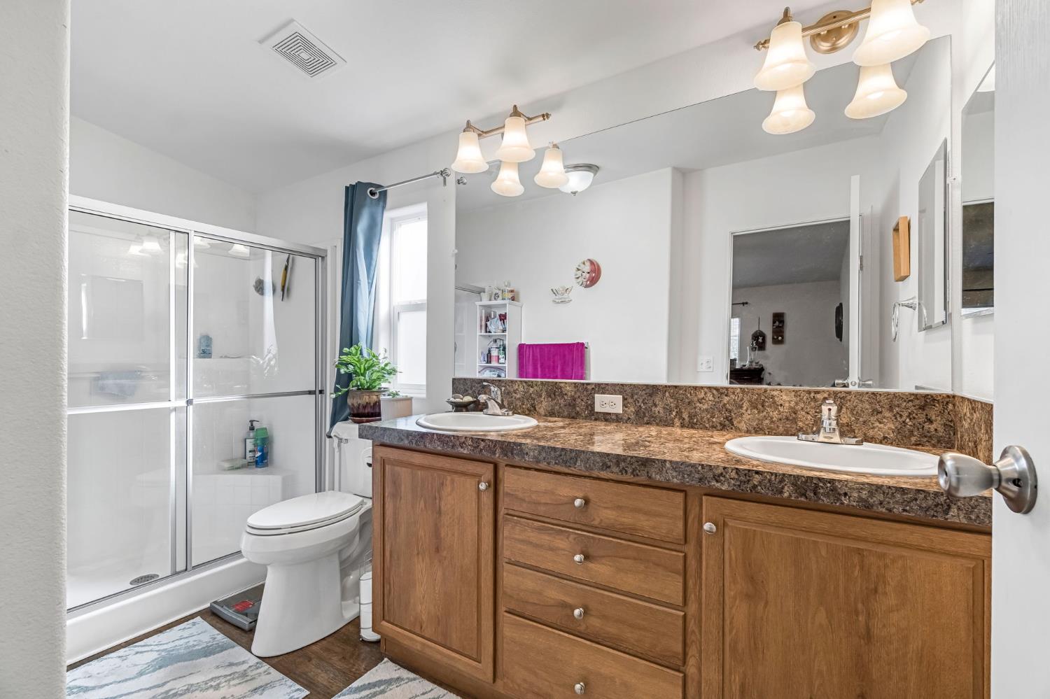 1650 Villa Avenue # 9
