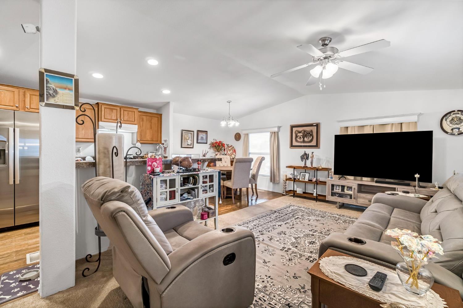 1650 Villa Avenue # 9