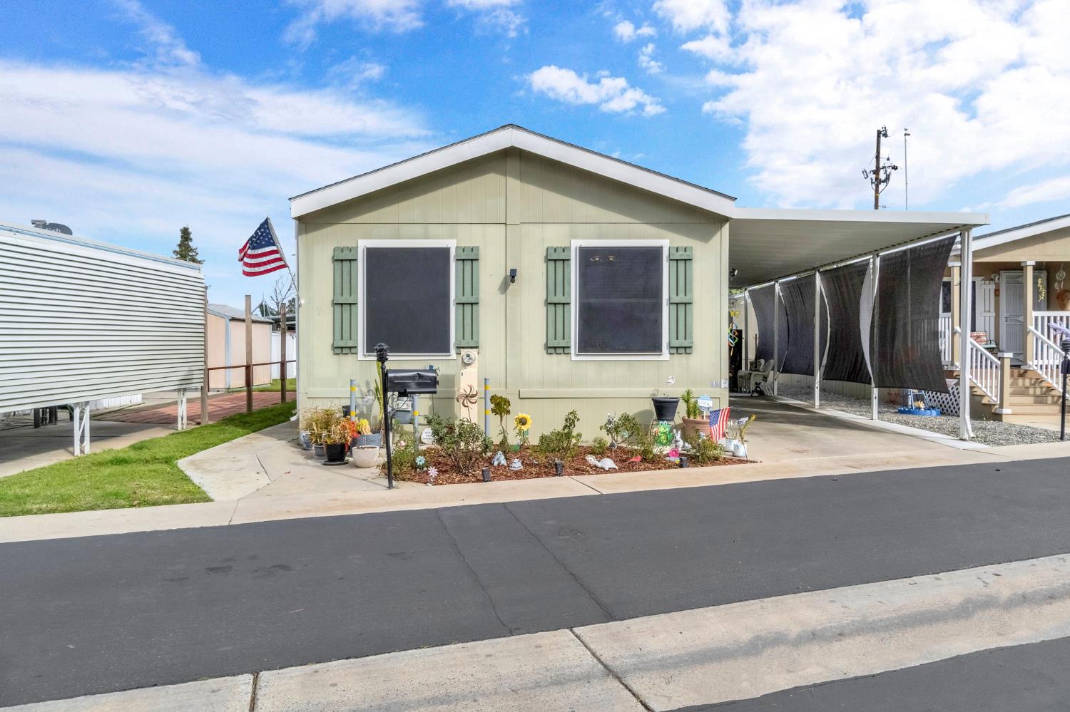 1650 Villa Avenue # 9