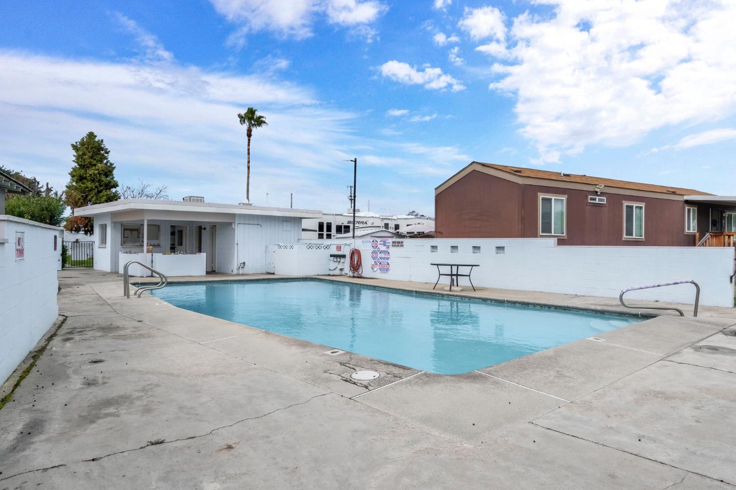 1650 Villa Avenue # 9
