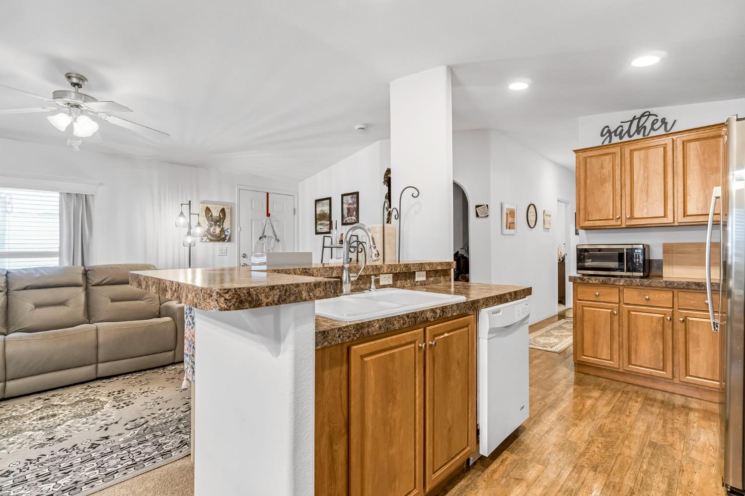 1650 Villa Avenue # 9