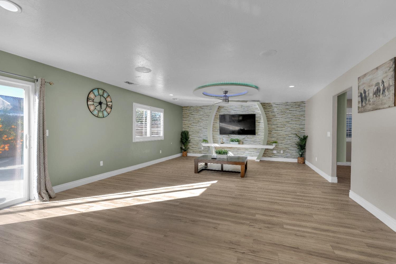 4729 N Rumi Avenue