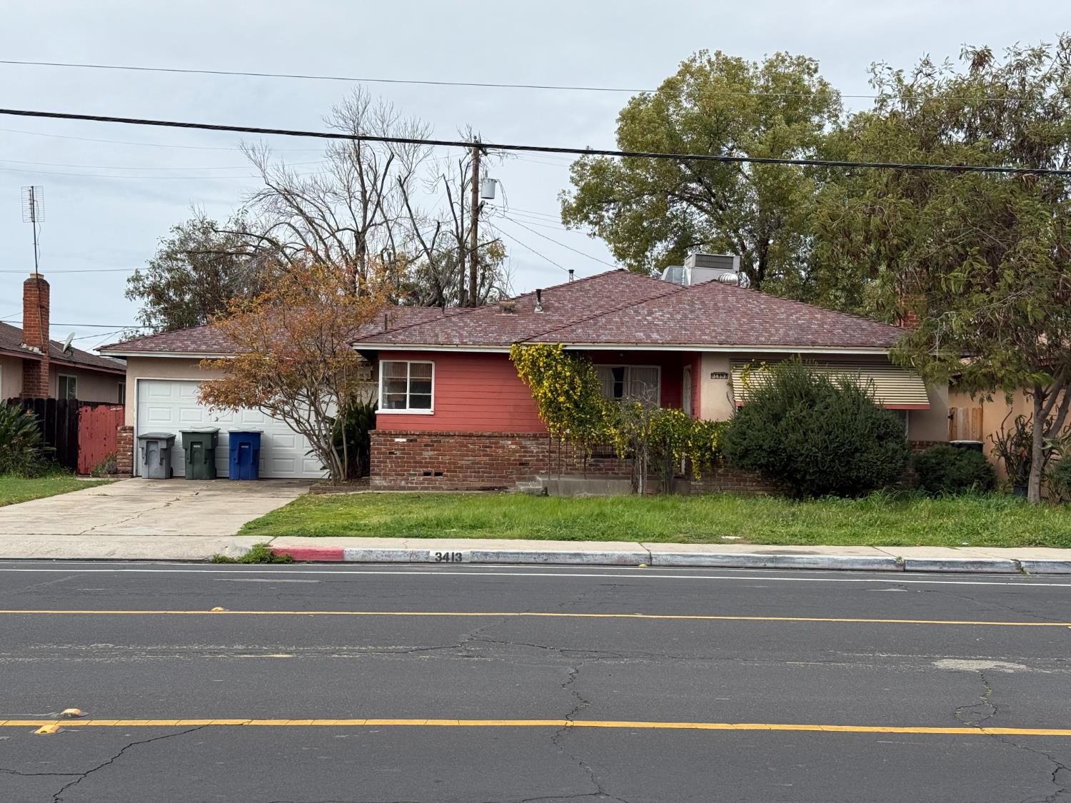 3413 N Millbrook Avenue