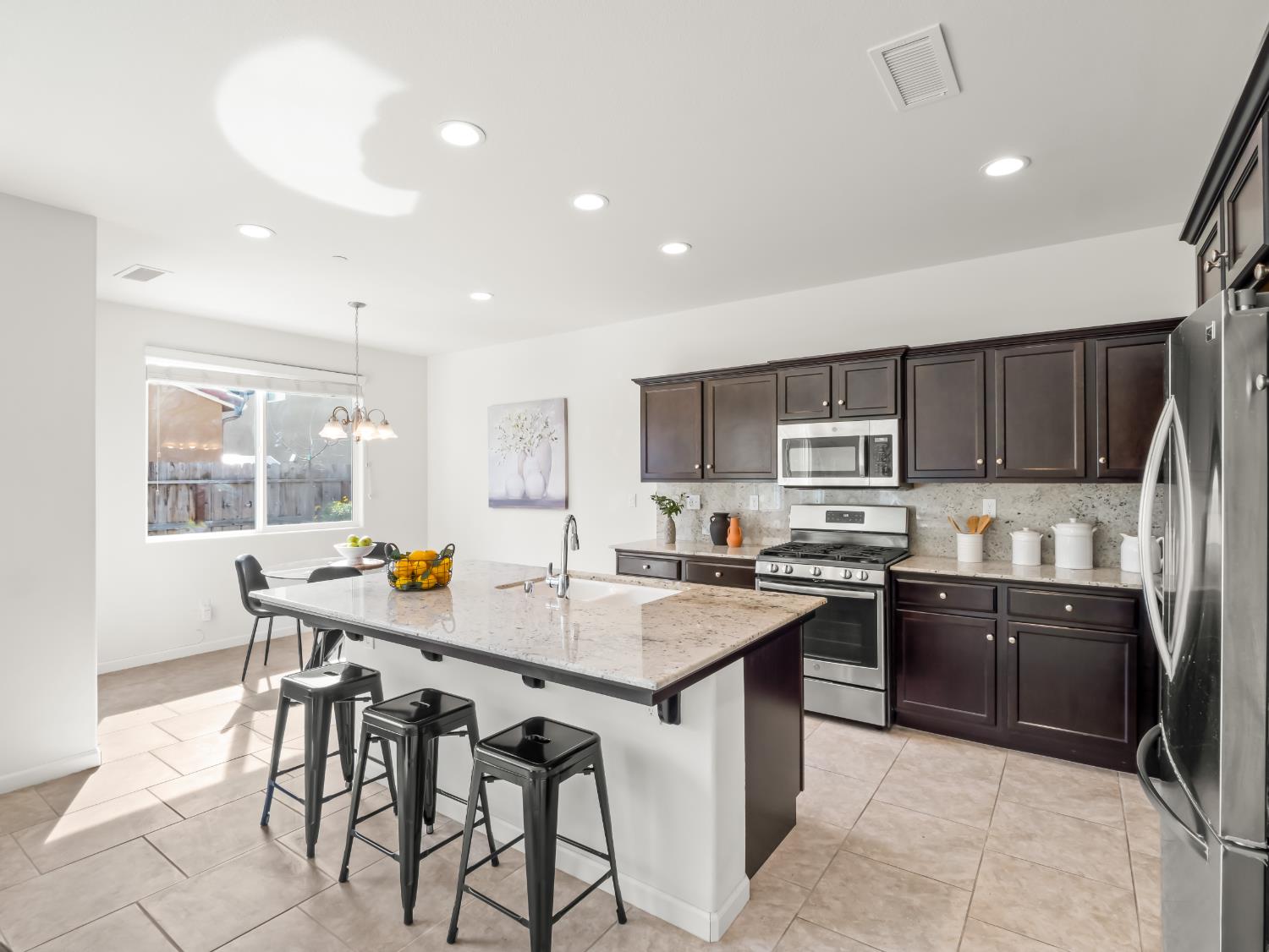 2318 Lombard Lane
