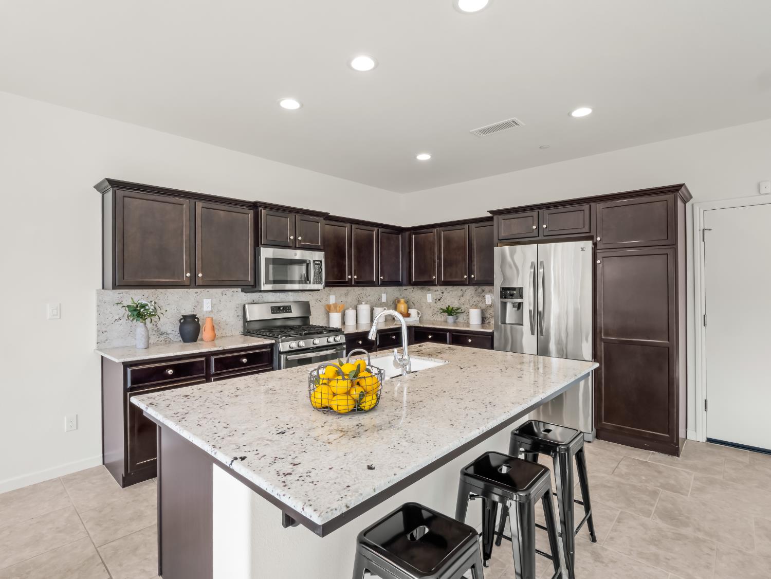 2318 Lombard Lane