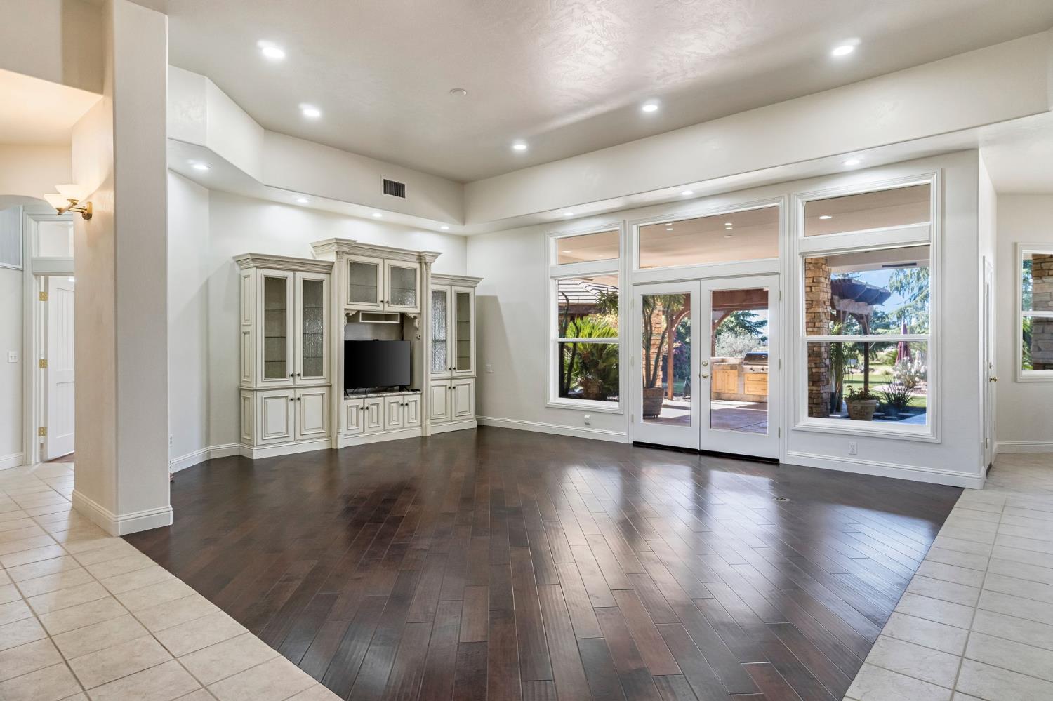 6766 E Carmalee Lane