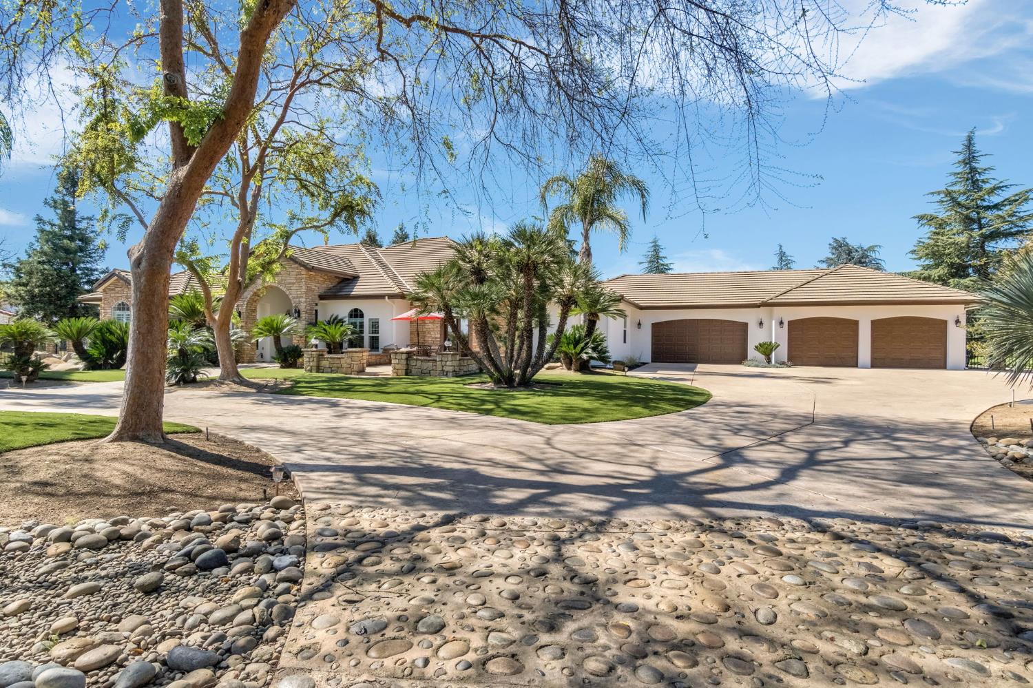 6766 E Carmalee Lane