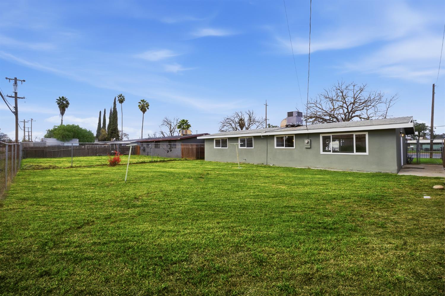 1150 E Jensen Avenue