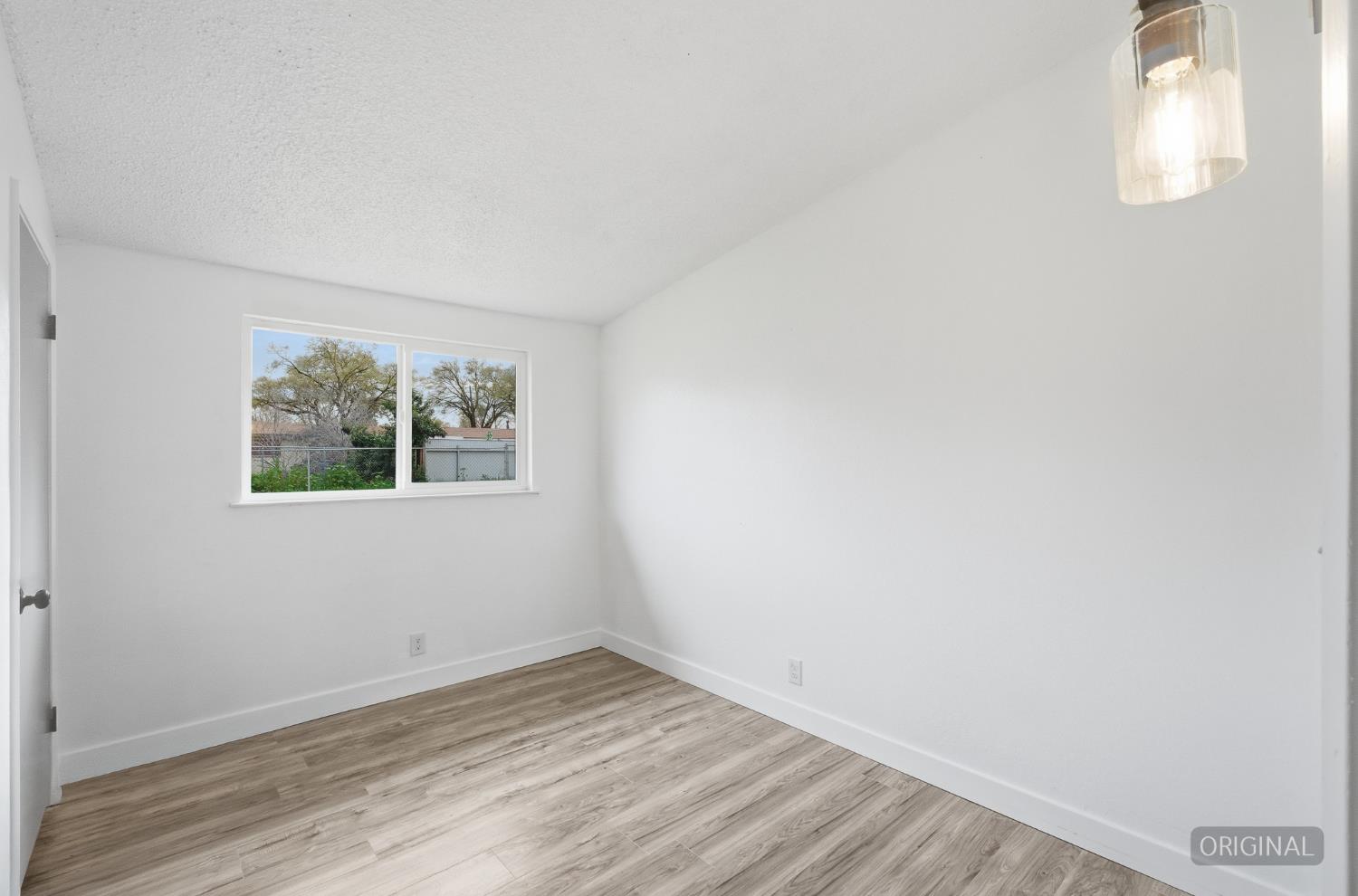 1150 E Jensen Avenue
