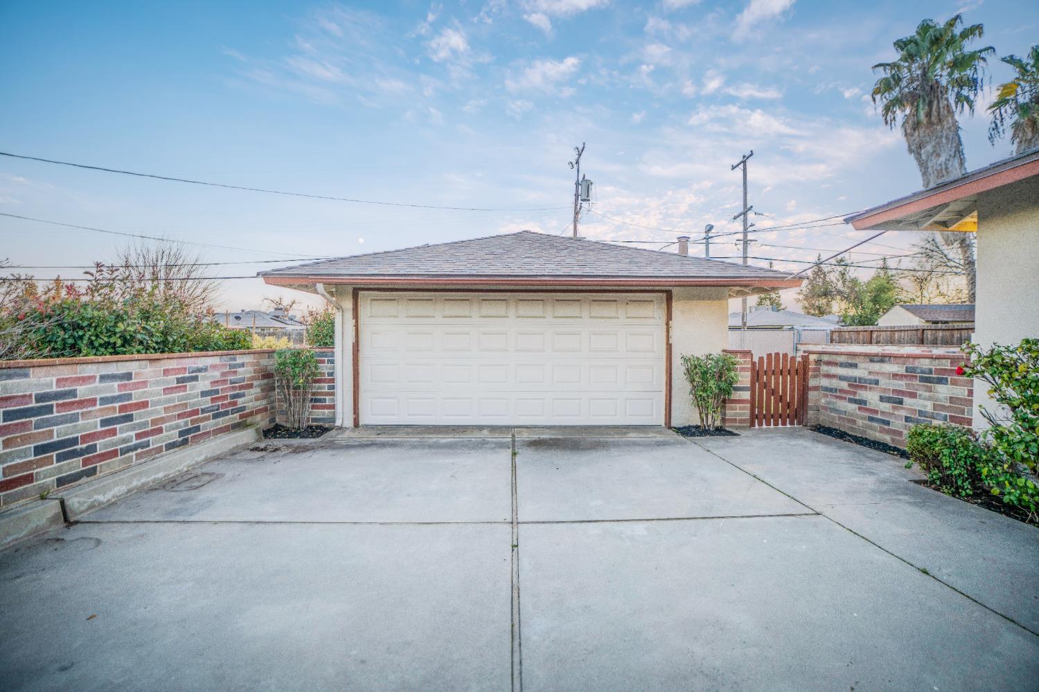 1447 W Normal Avenue