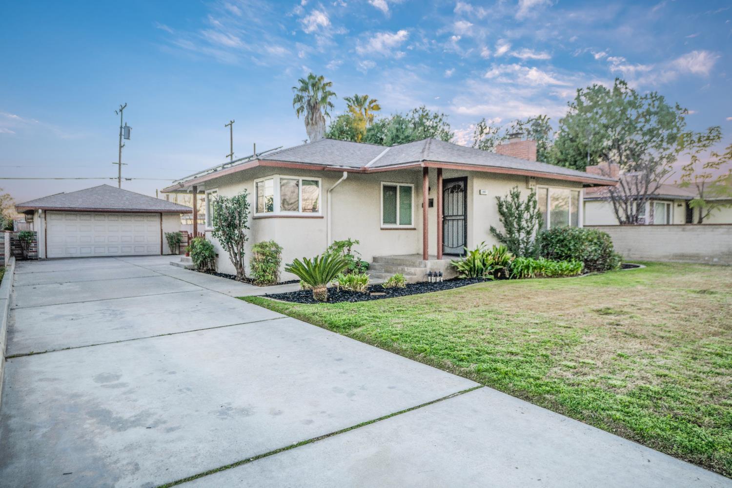 1447 W Normal Avenue